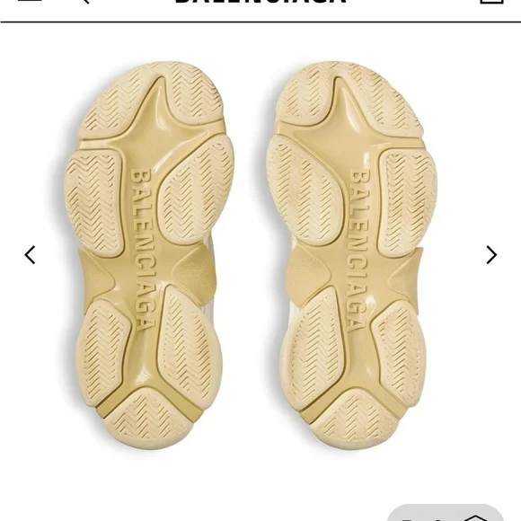 Women’s Triple S Sneaker in white double foam and mesh size 37 gently preloved - Picture 5 of 13